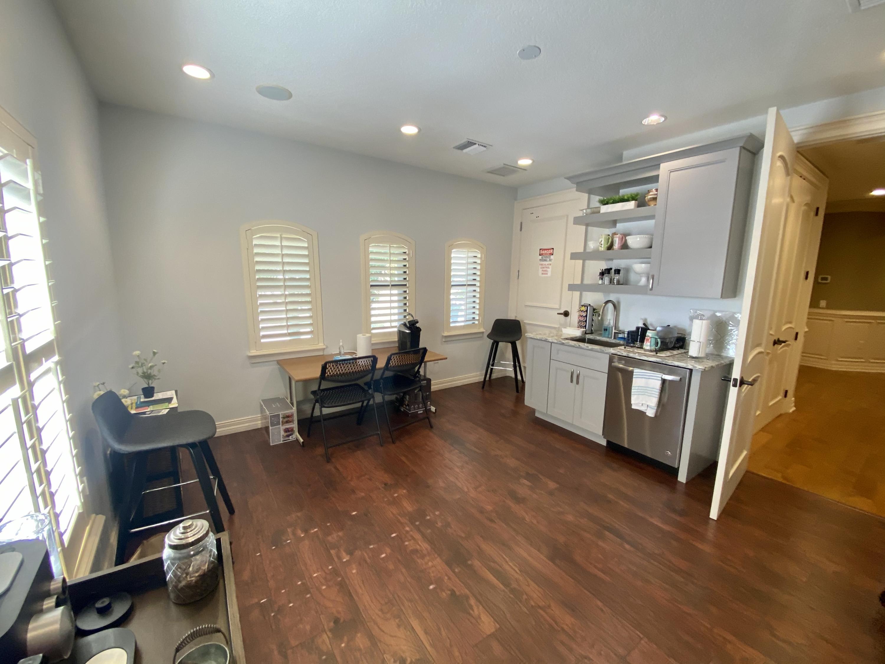 3999 N Harbor City Boulevard, B