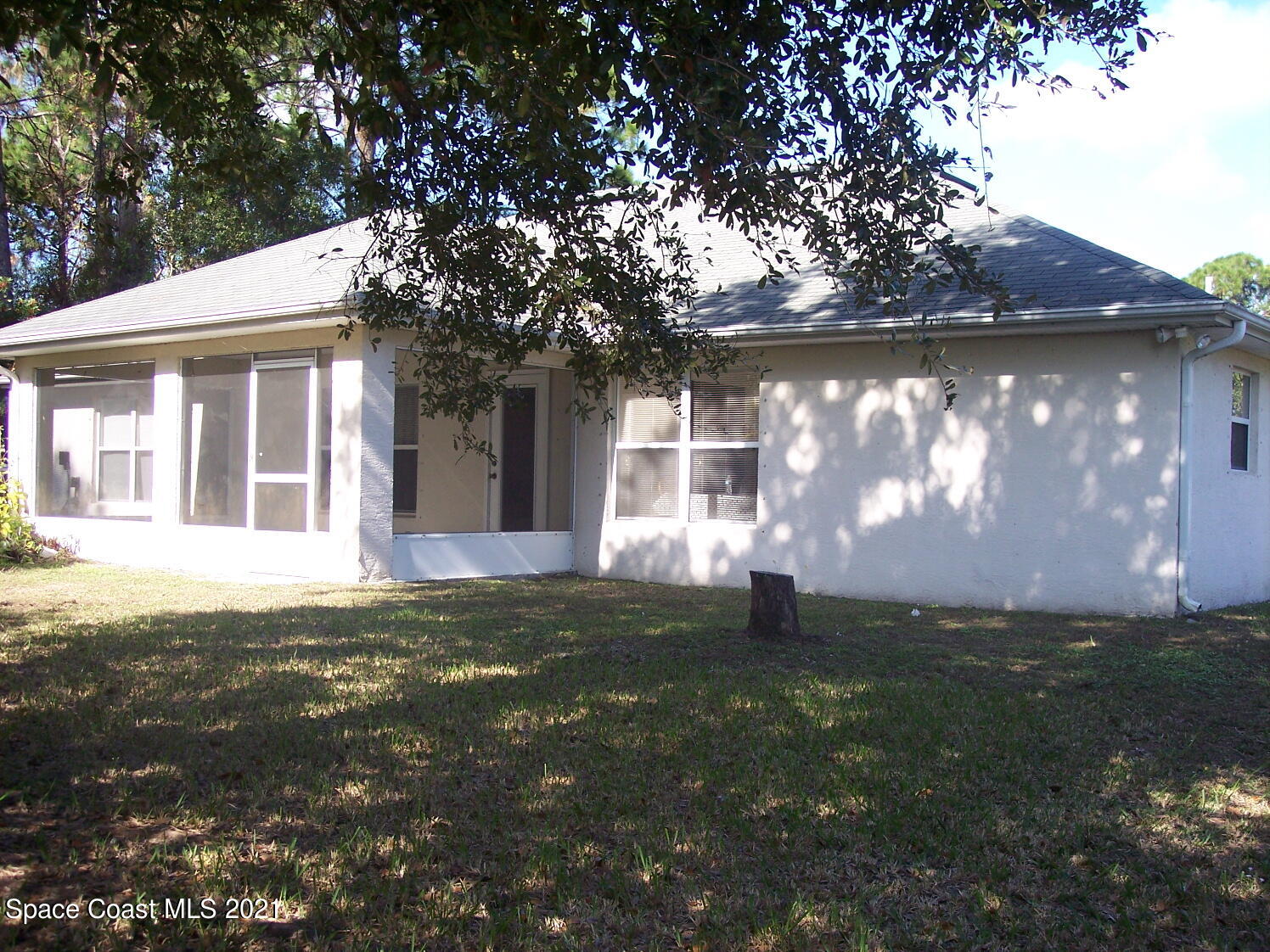 918 Zamora Street SE, 16