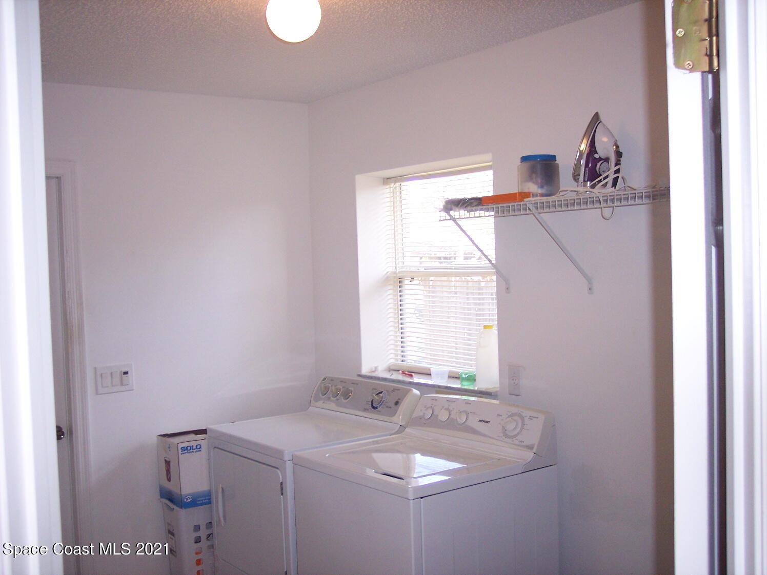 918 Zamora Street SE, 16