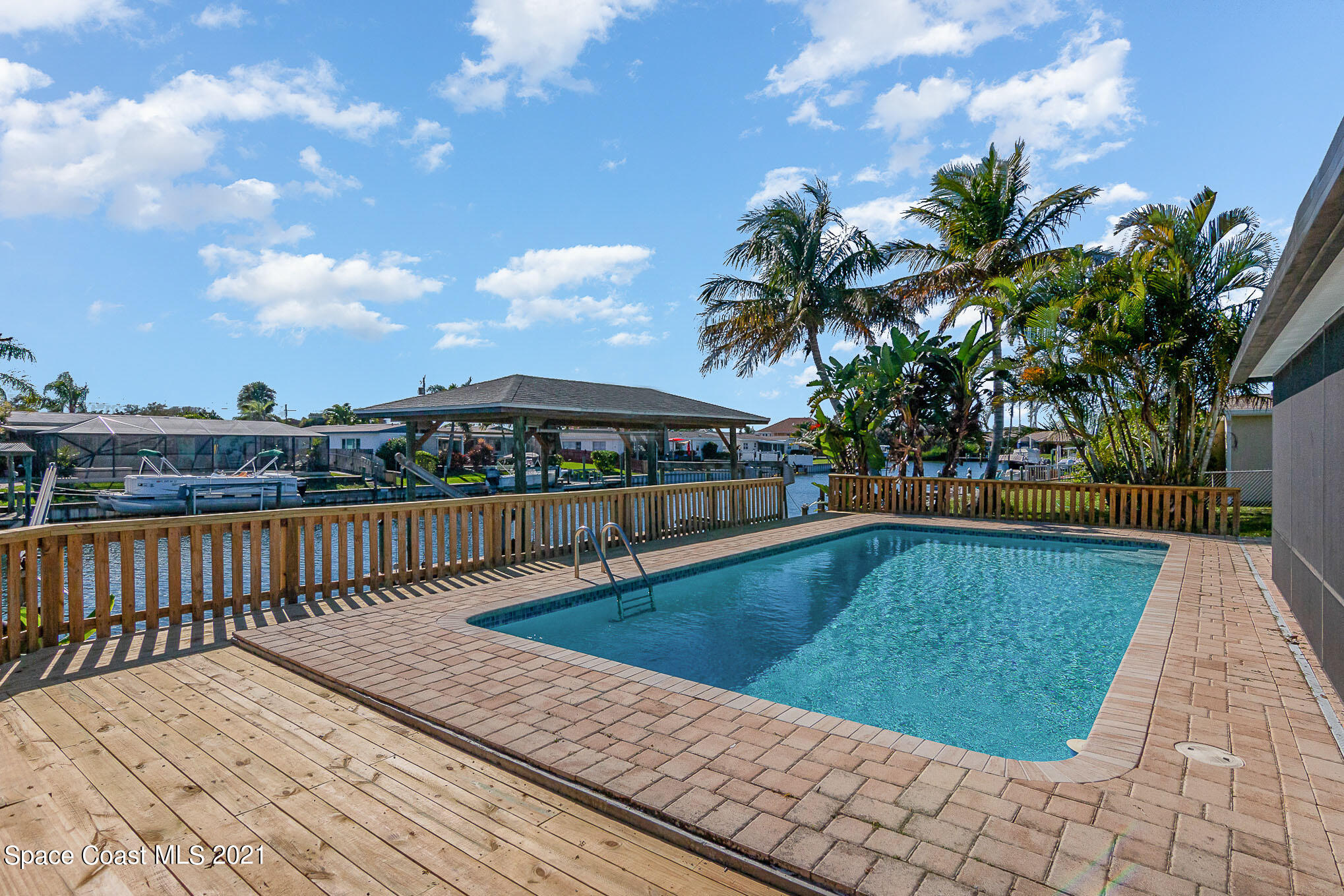 476 Cardinal Drive