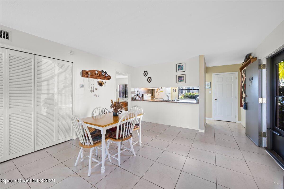 2727 N Wickham Road, 4-101