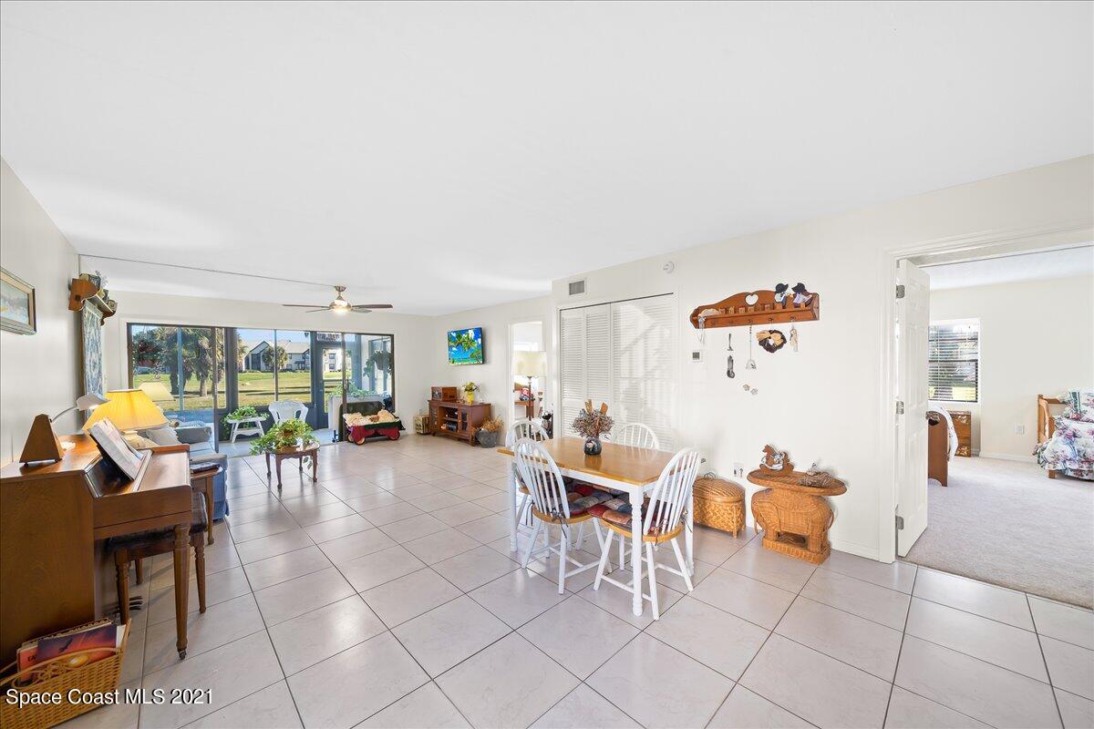 2727 N Wickham Road, 4-101