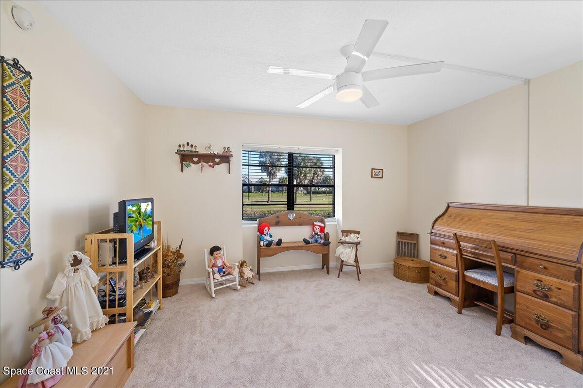 2727 N Wickham Road, 4-101