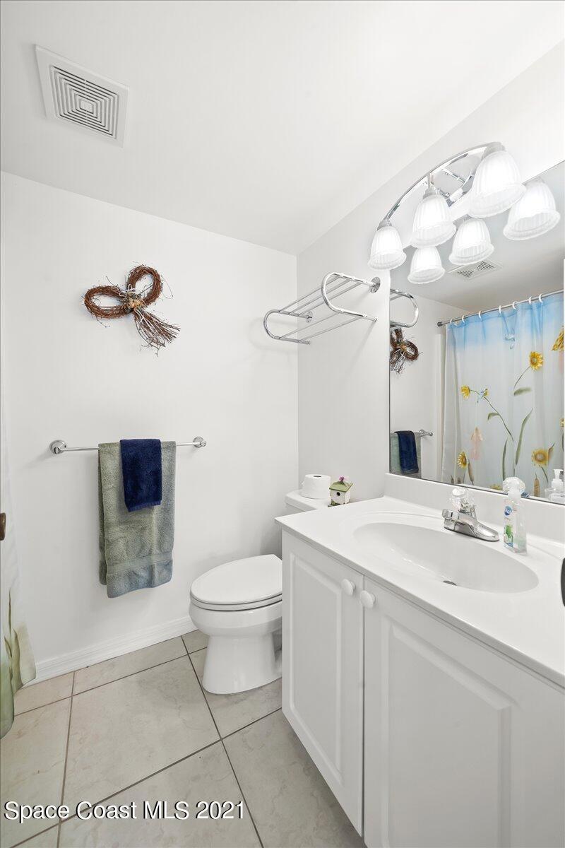 2727 N Wickham Road, 4-101