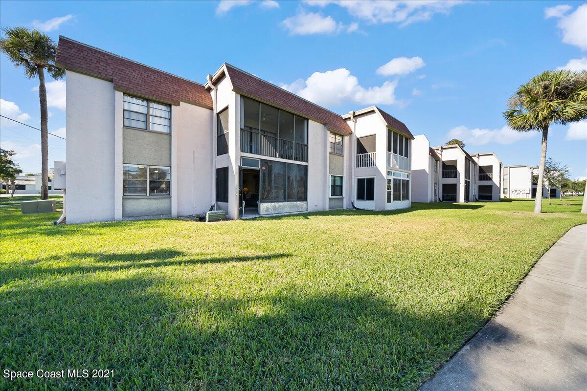 2727 N Wickham Road, 4-101