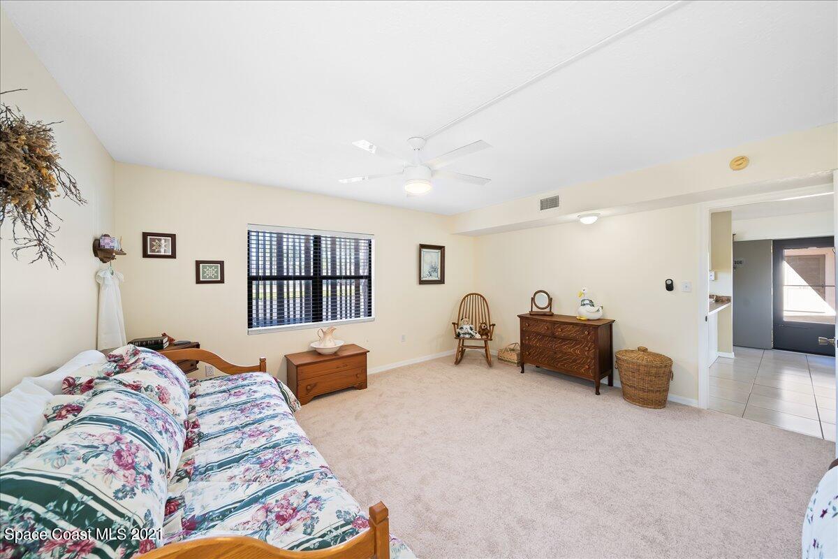 2727 N Wickham Road, 4-101