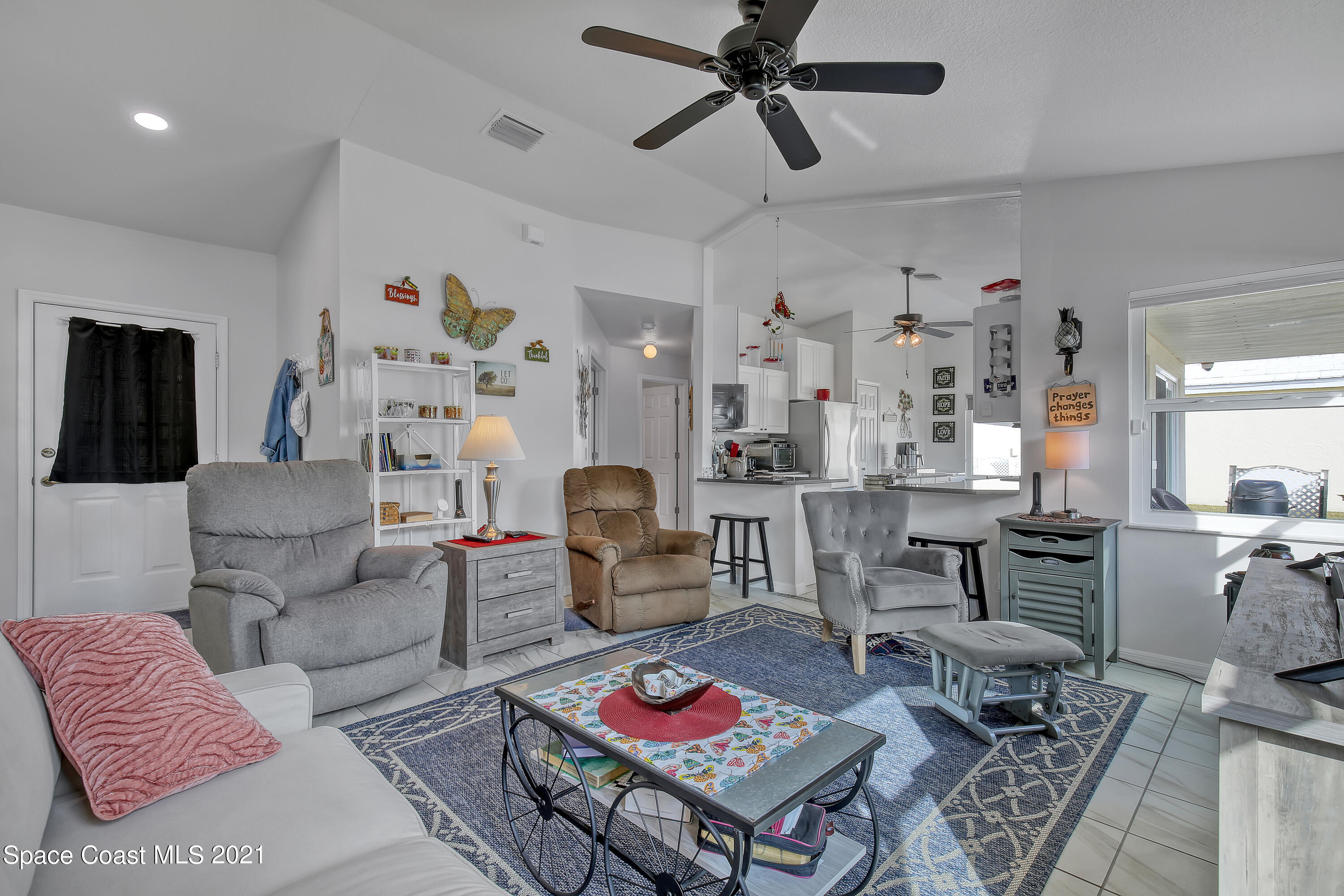 1999 Sugarberry Court NE