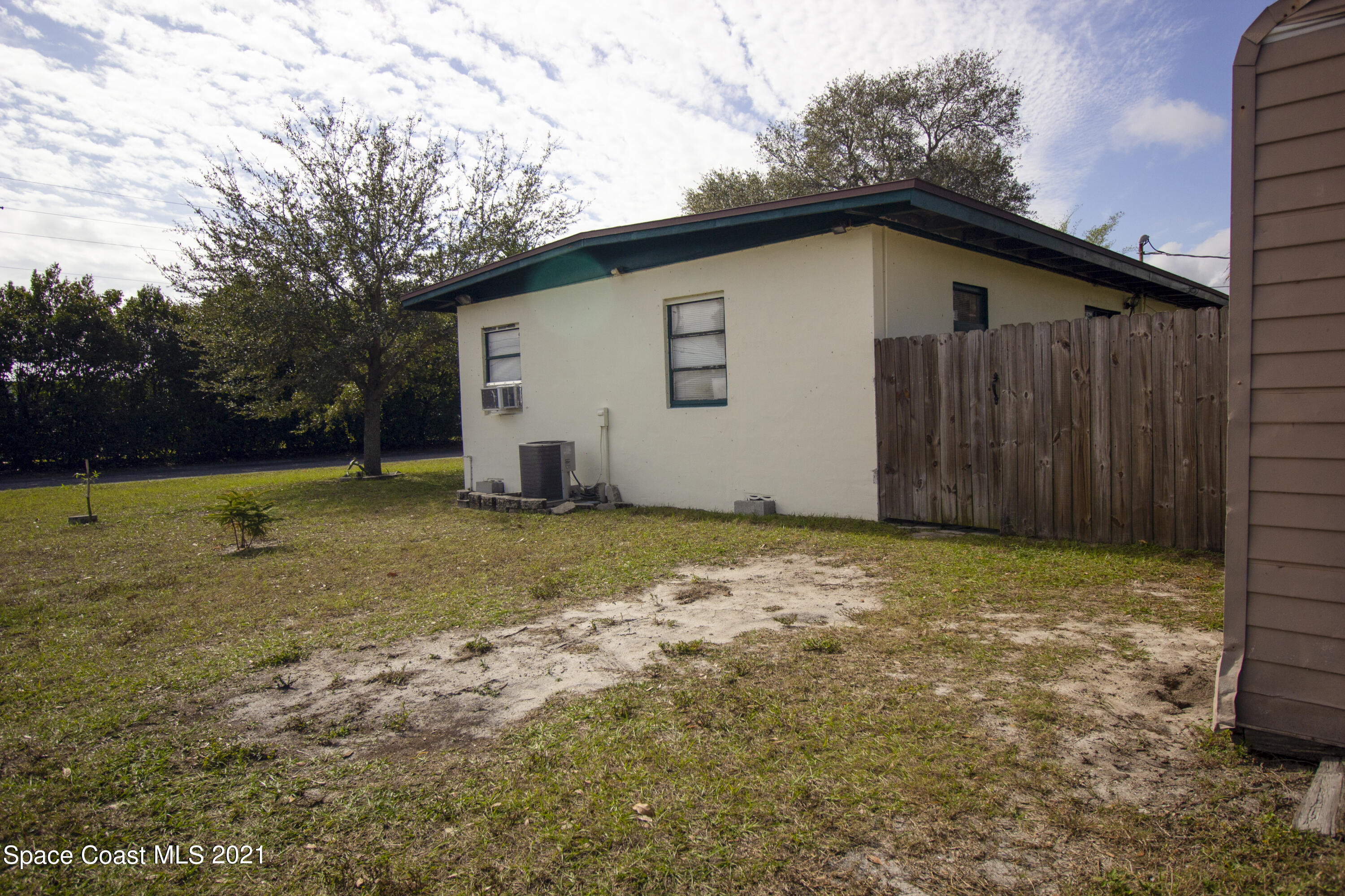 317 Live Oak Lane