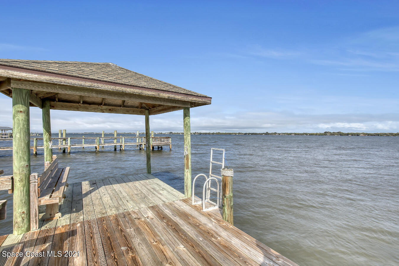 2135 River Oaks Court