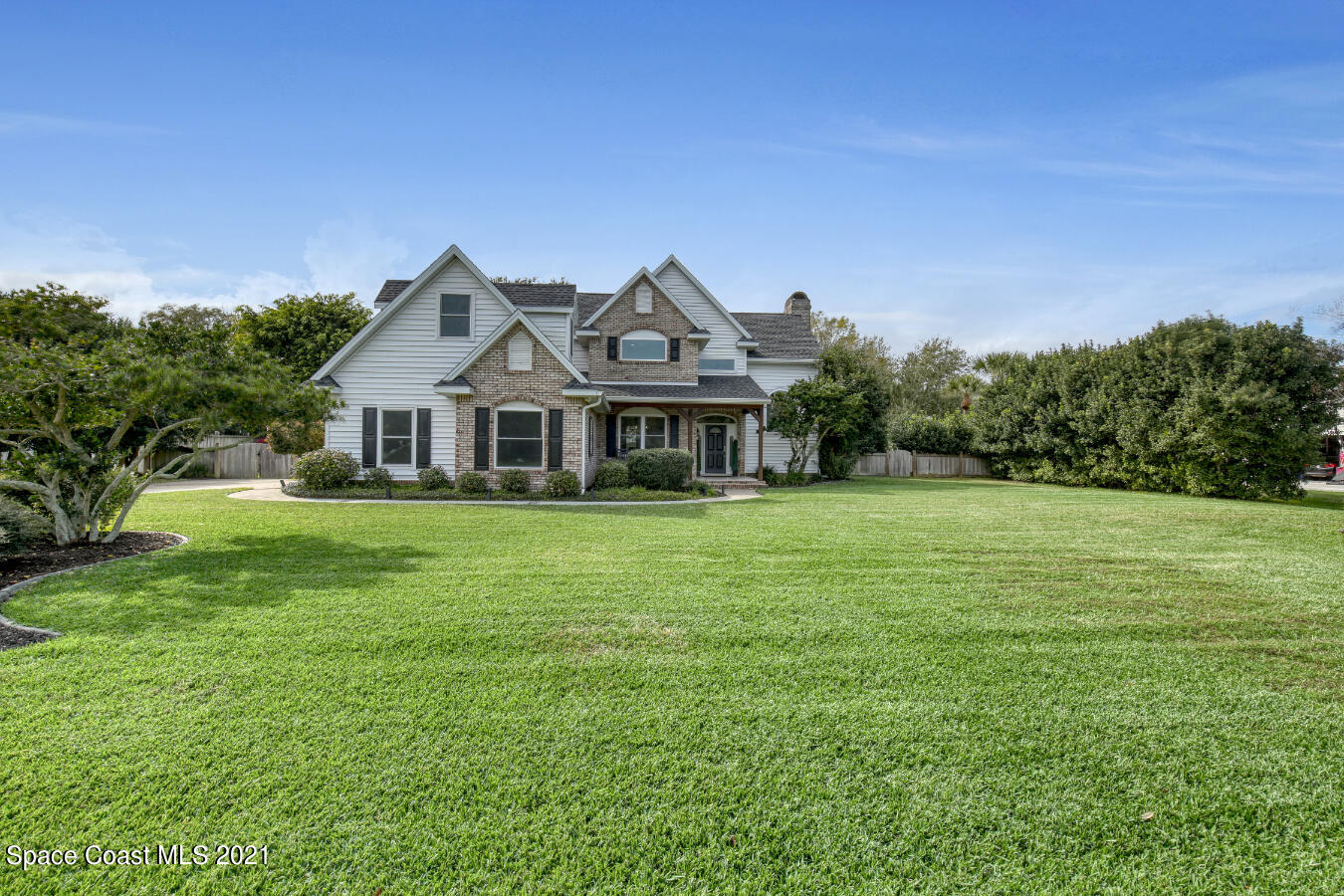 2135 River Oaks Court