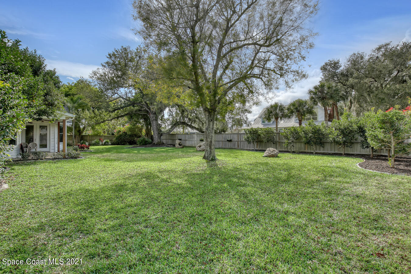 2135 River Oaks Court