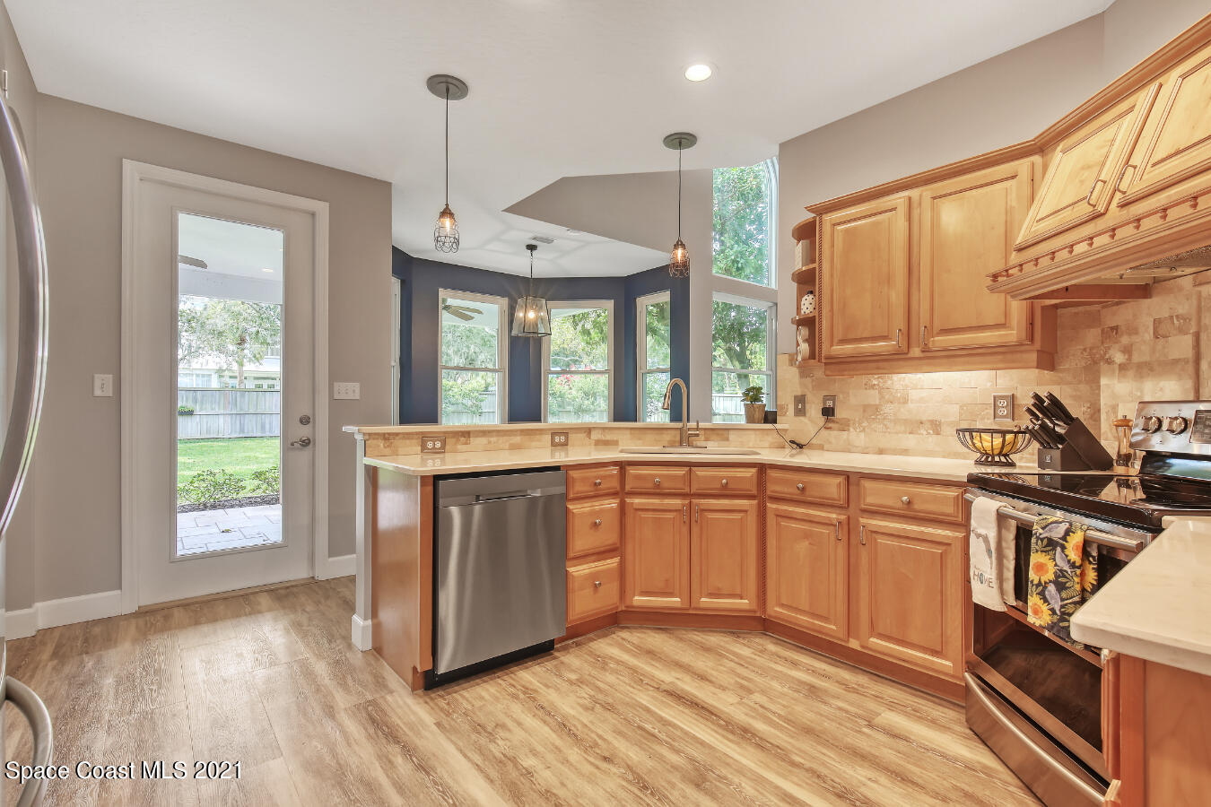 2135 River Oaks Court