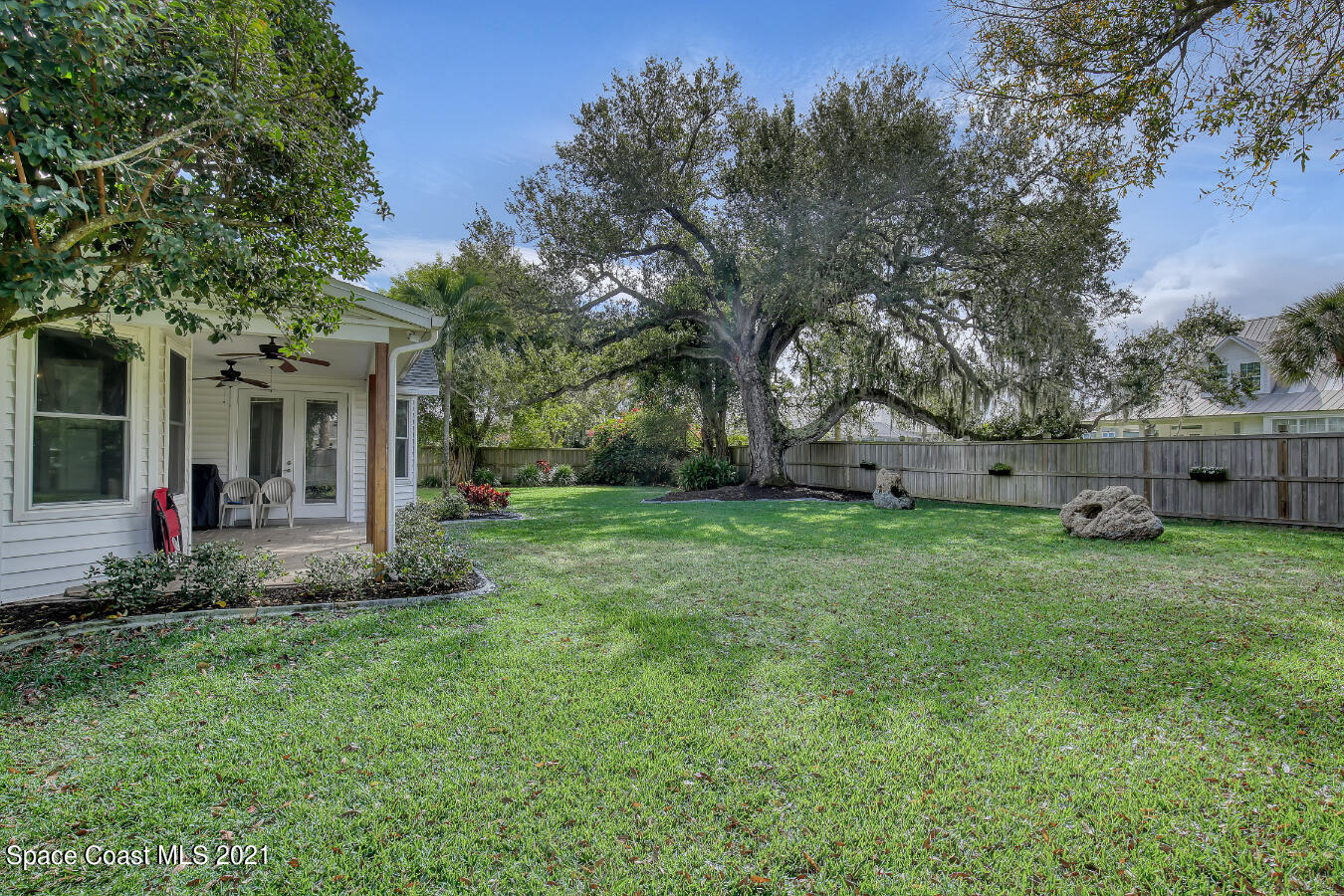 2135 River Oaks Court