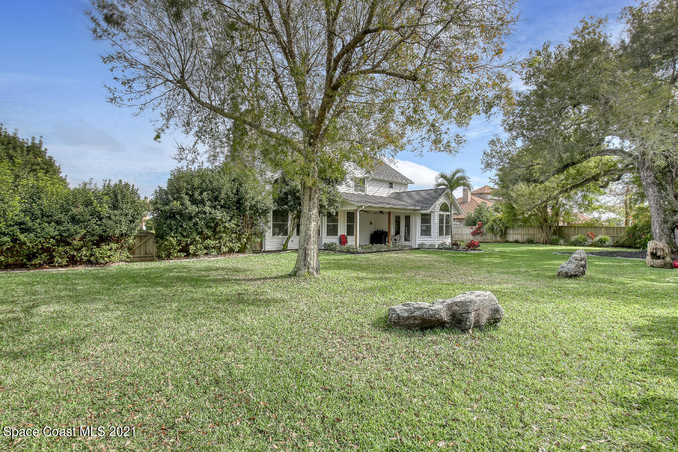 2135 River Oaks Court