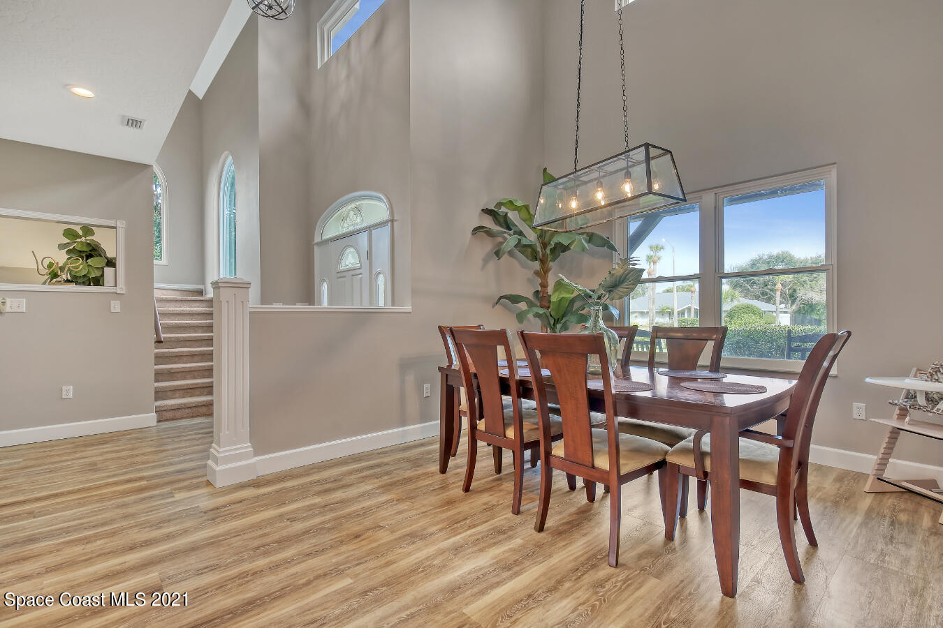 2135 River Oaks Court
