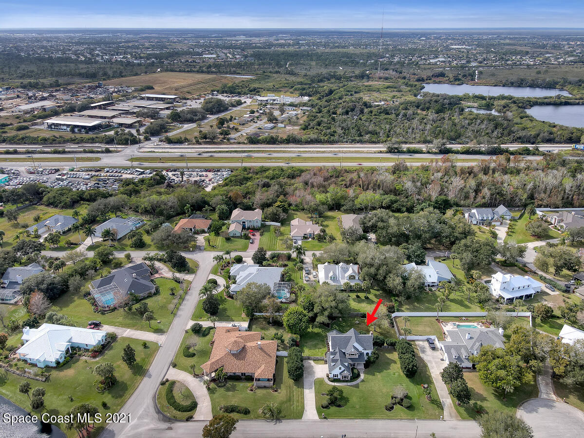 2135 River Oaks Court
