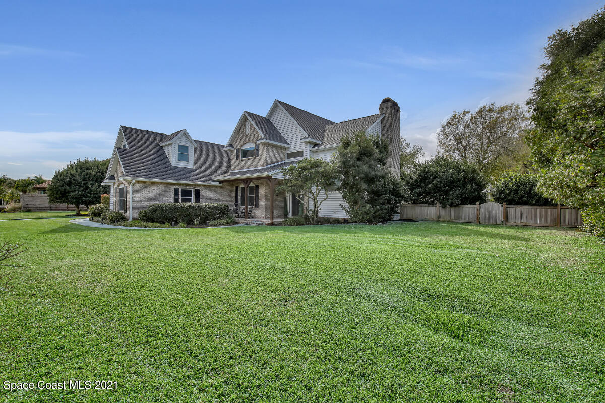 2135 River Oaks Court