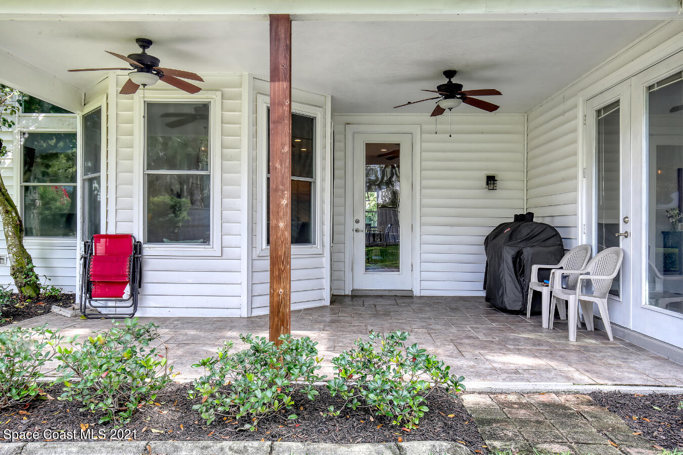 2135 River Oaks Court