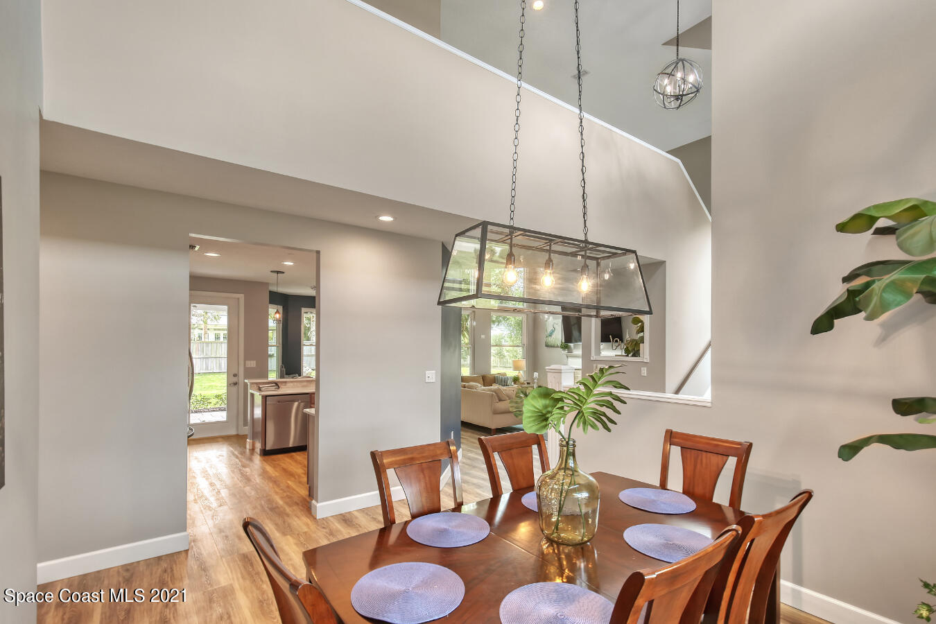 2135 River Oaks Court