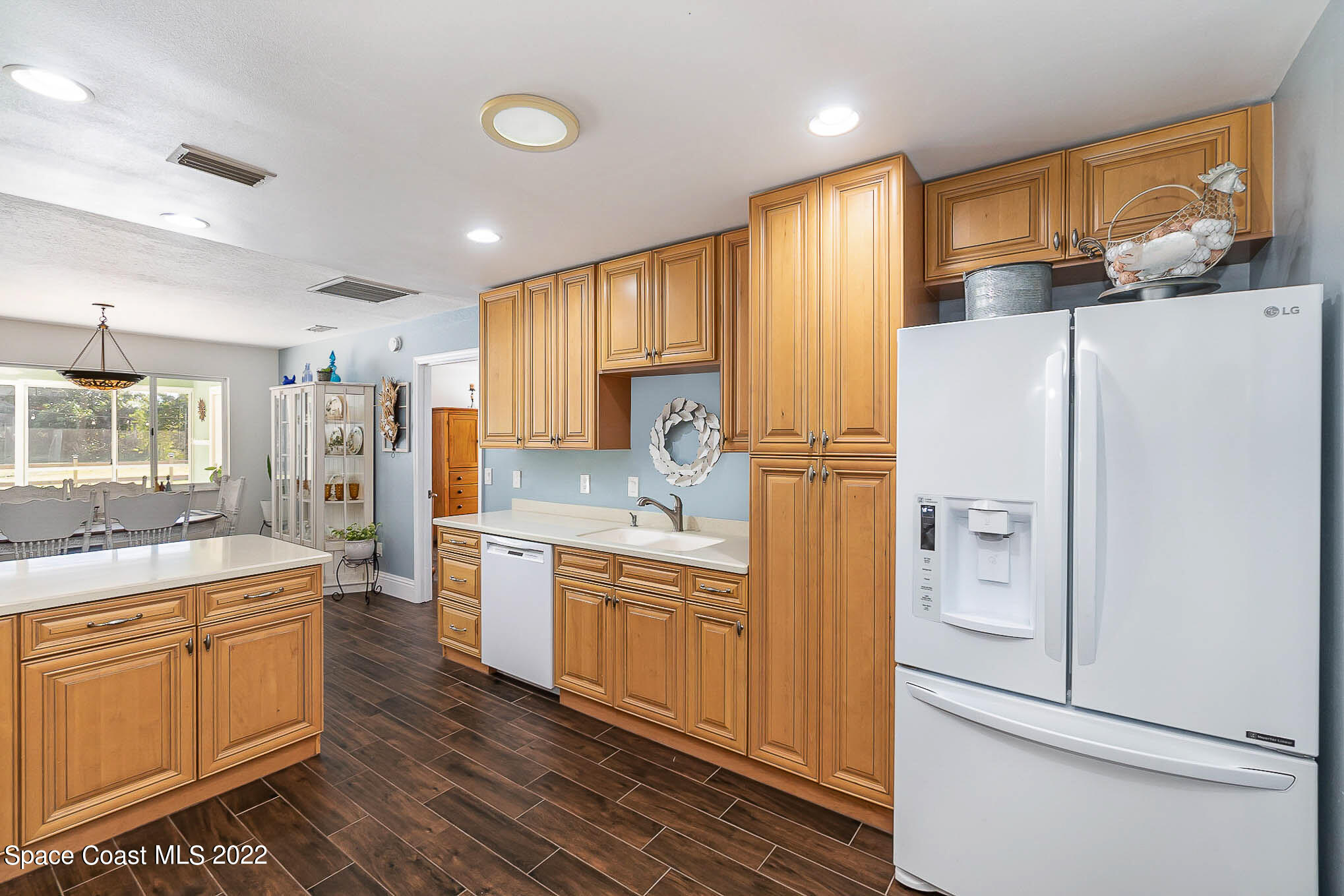 284 Hurst Road NE
