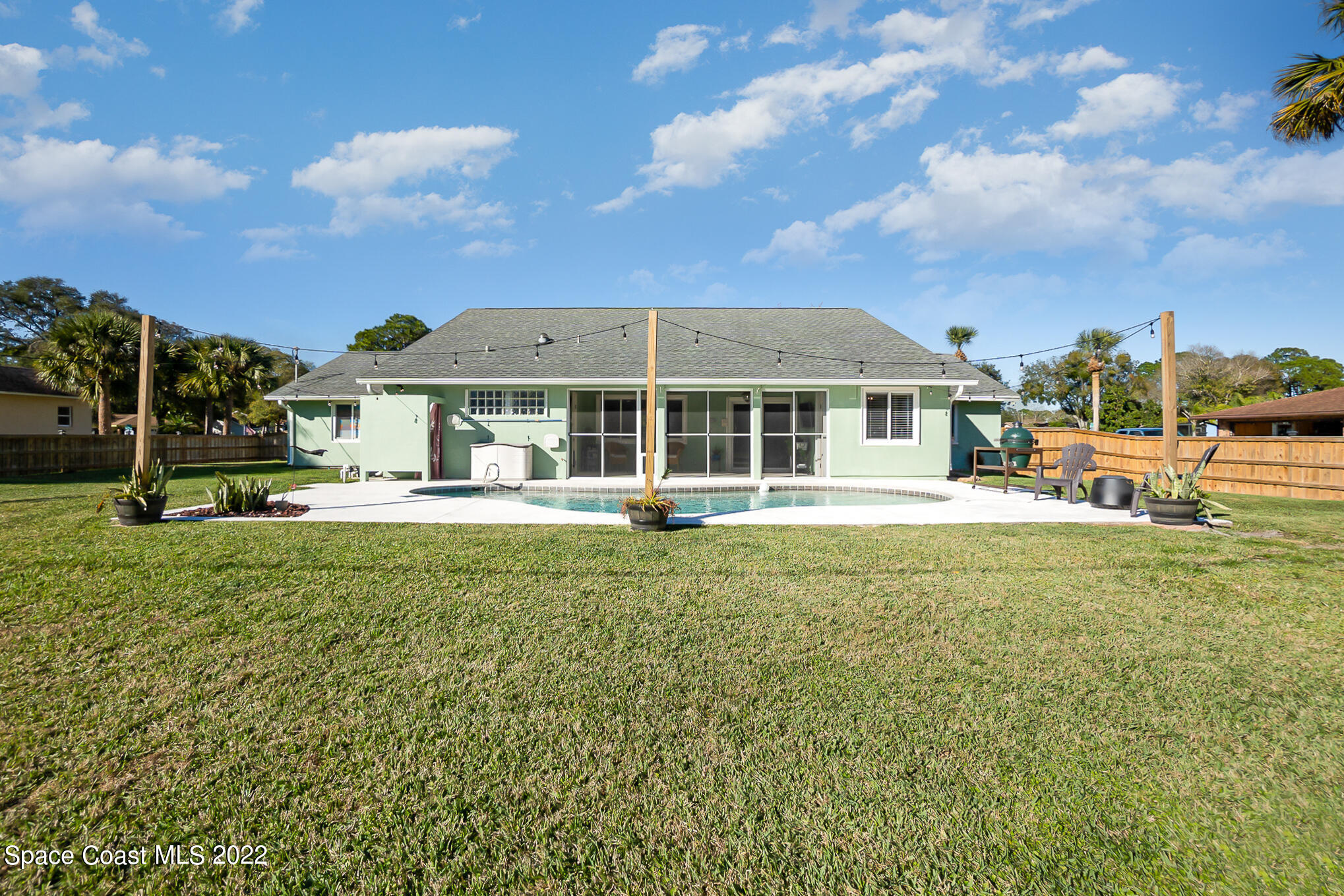 284 Hurst Road NE