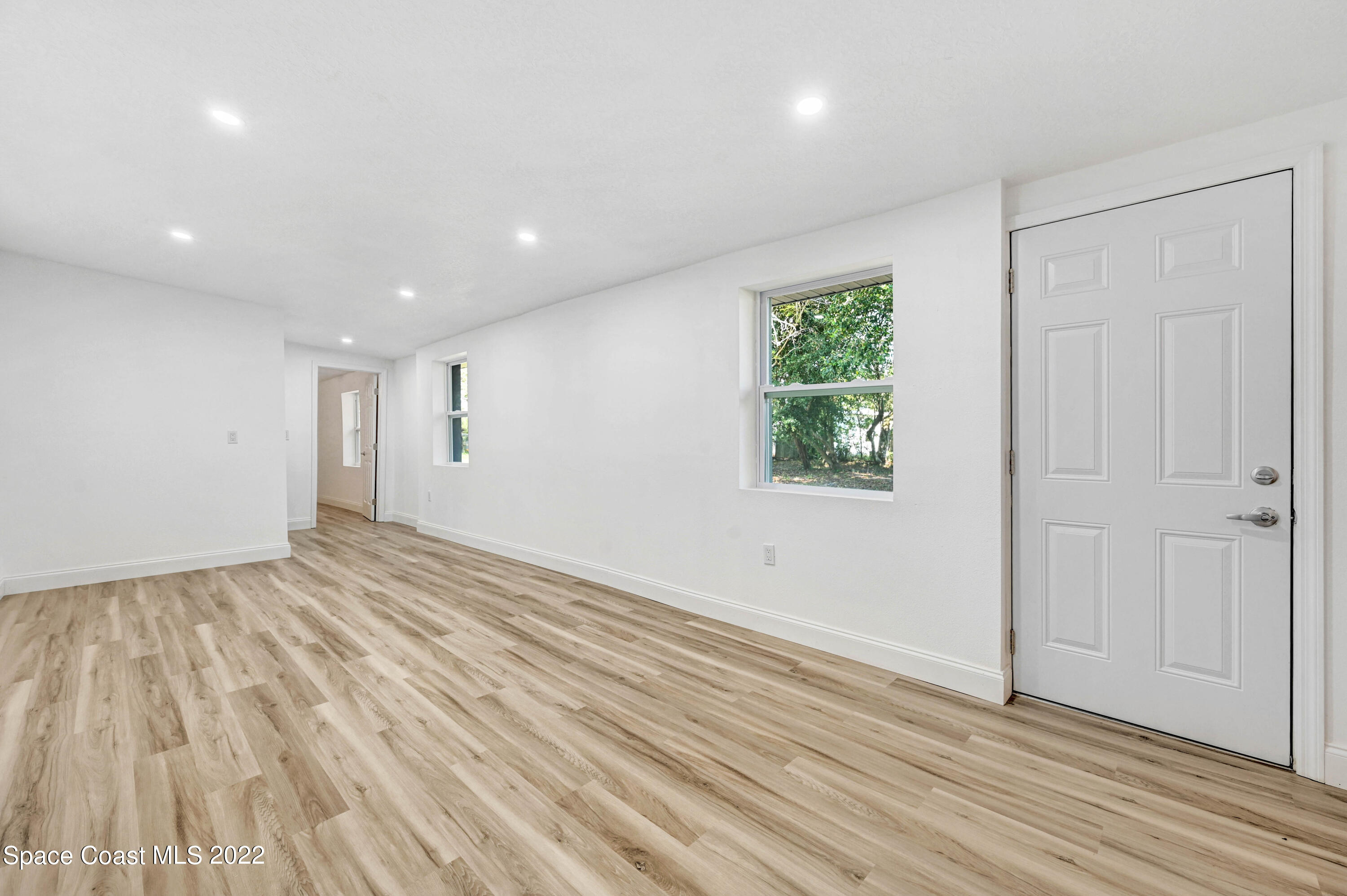 1512 Clear Lake Court