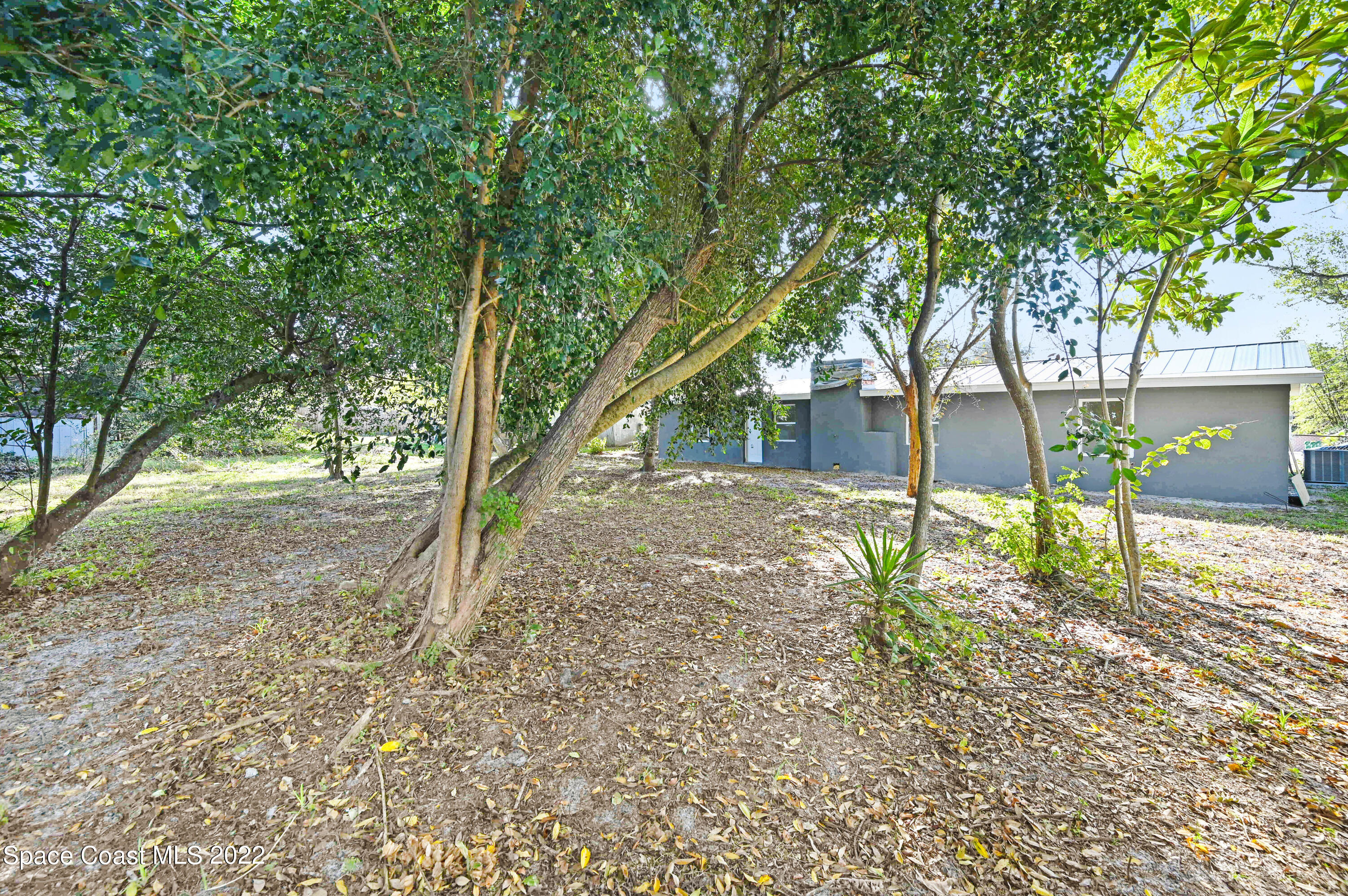 1512 Clear Lake Court
