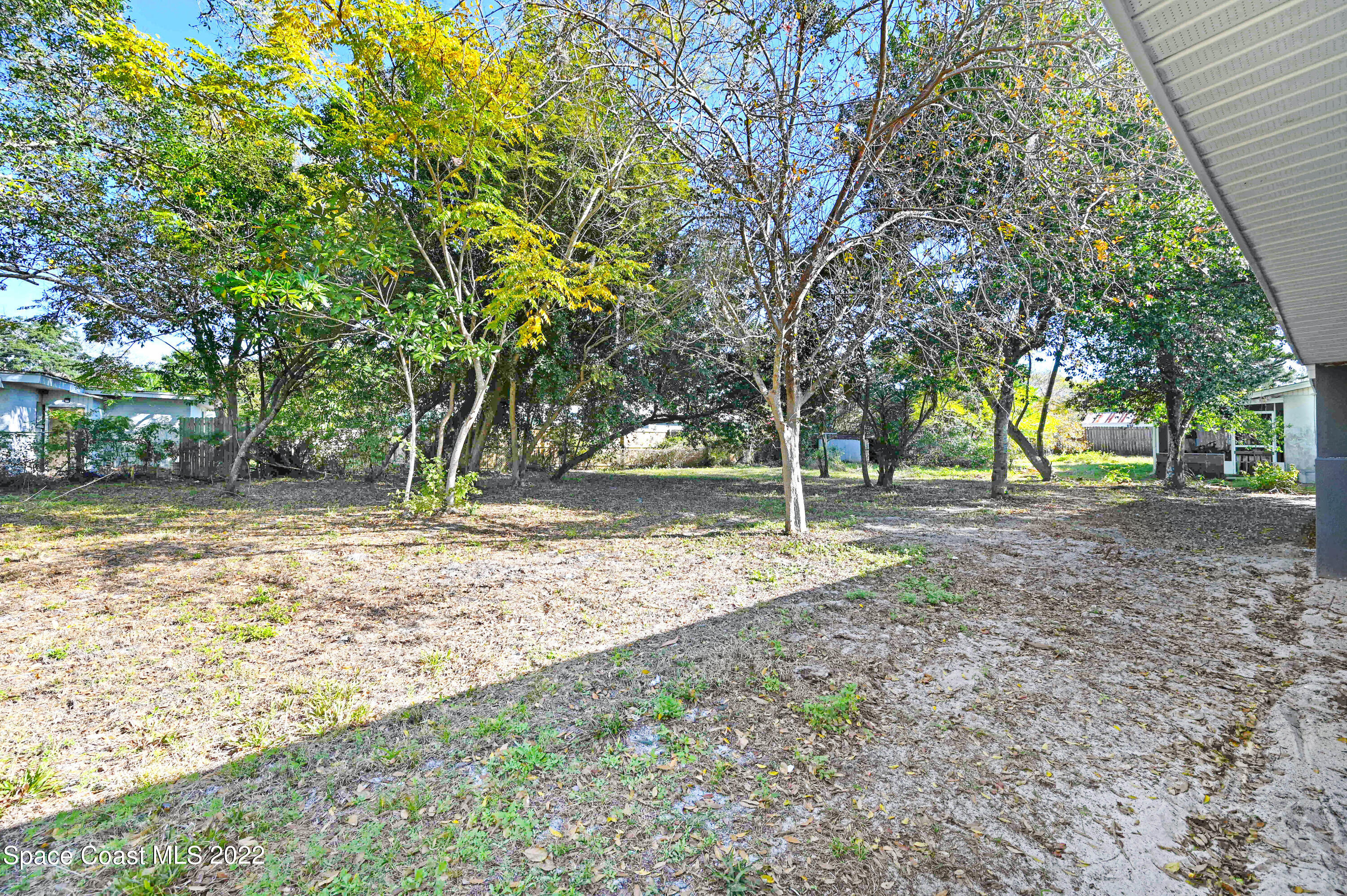 1512 Clear Lake Court