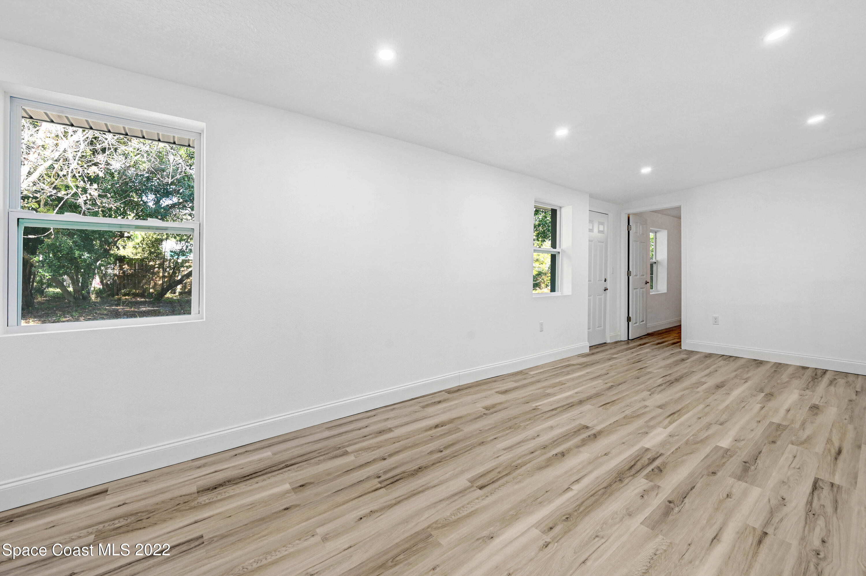 1512 Clear Lake Court