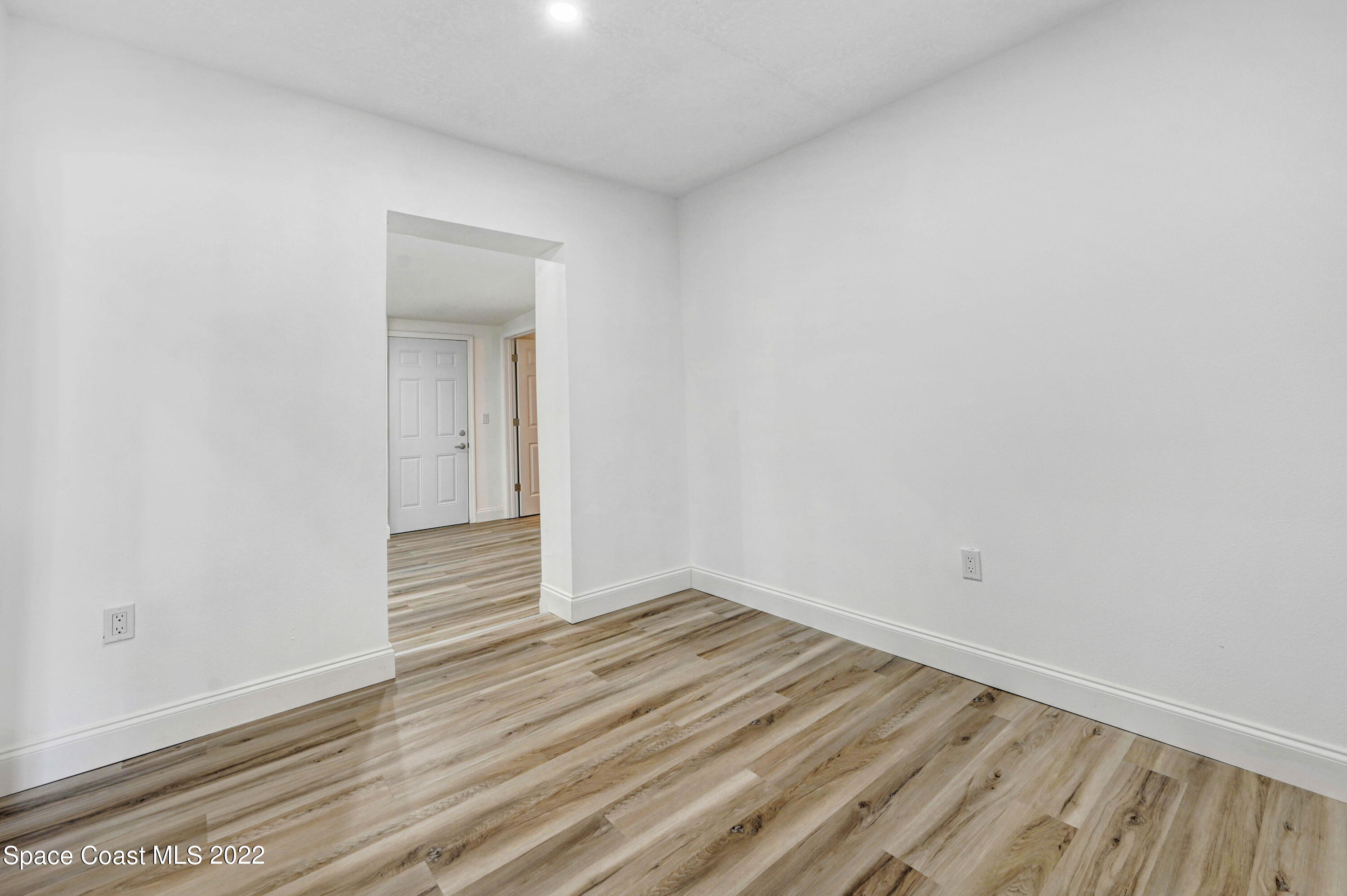 1512 Clear Lake Court