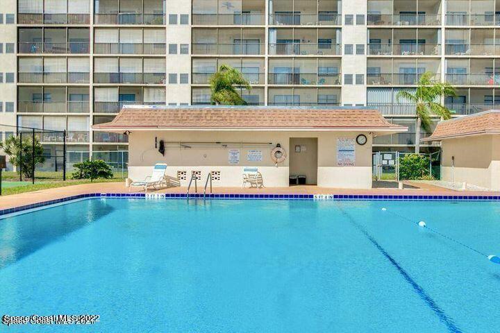 520 Palm Springs Boulevard, 407