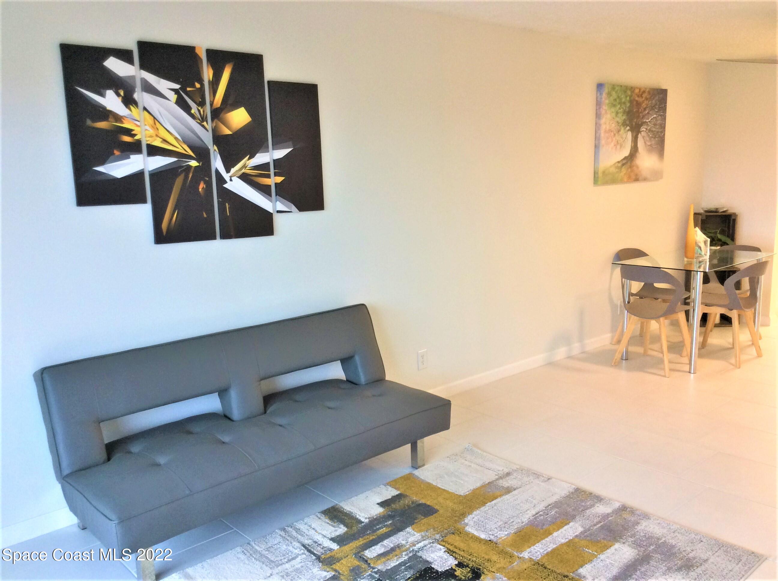 520 Palm Springs Boulevard, 407