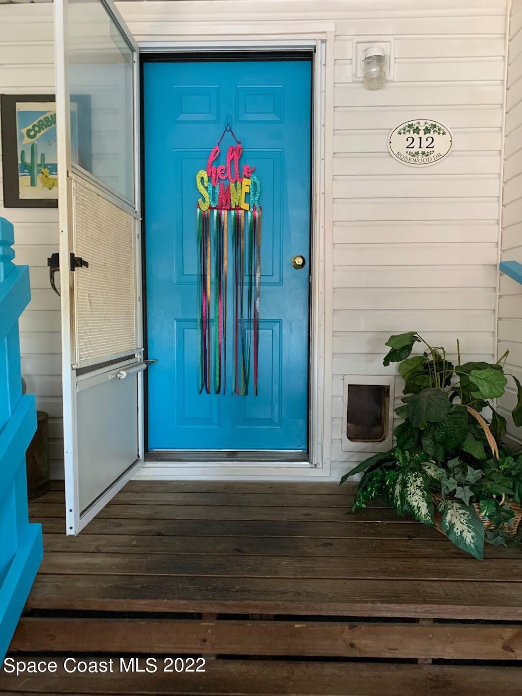 212 Rosewood Drive