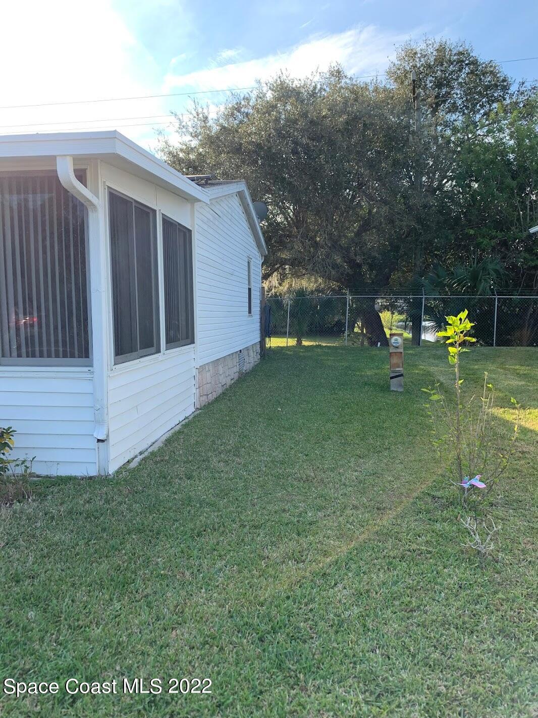 212 Rosewood Drive