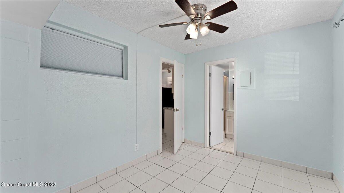 404 Tyler Avenue, 12