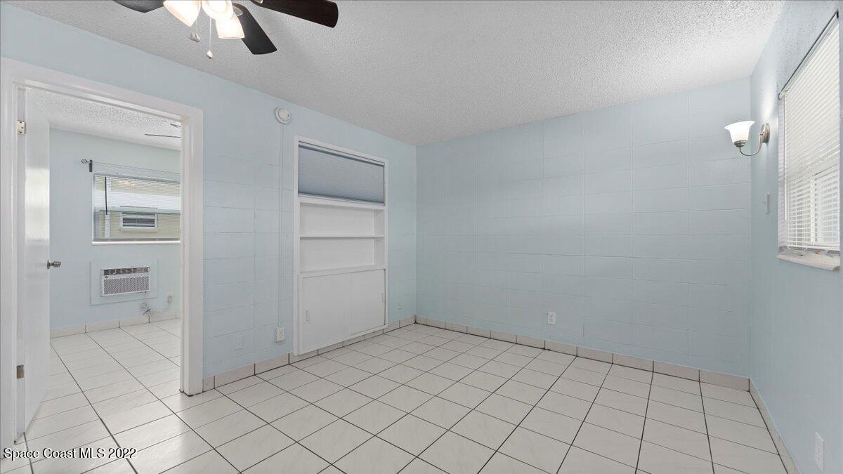 404 Tyler Avenue, 12