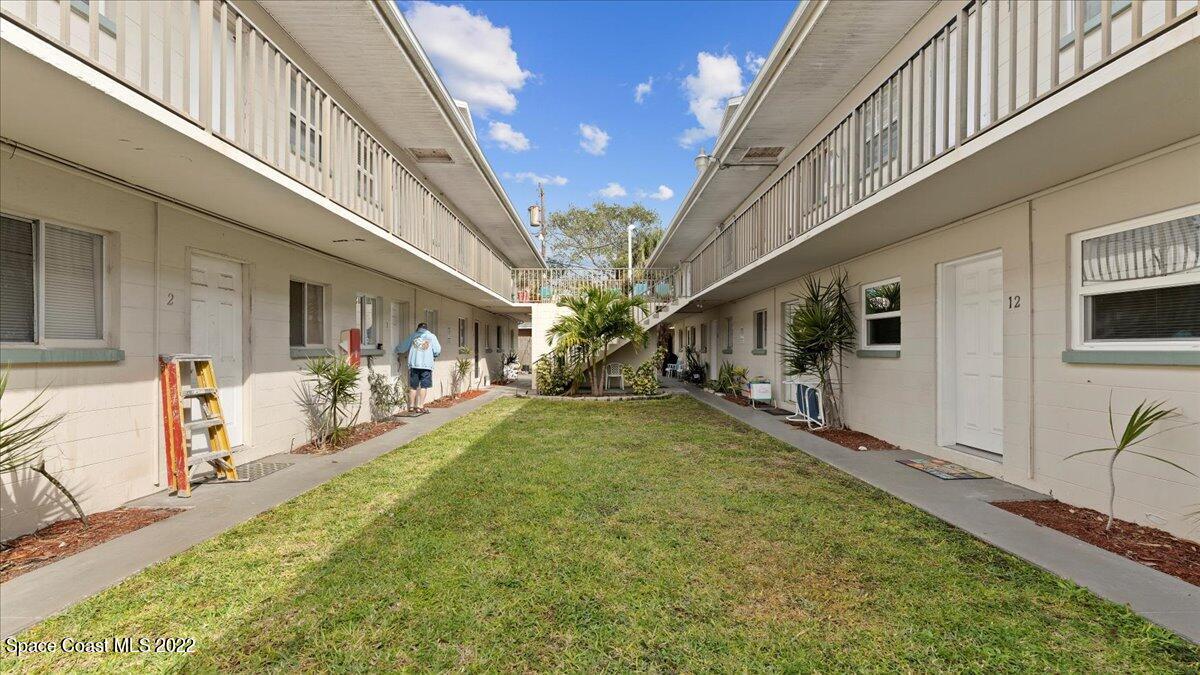 404 Tyler Avenue, 12