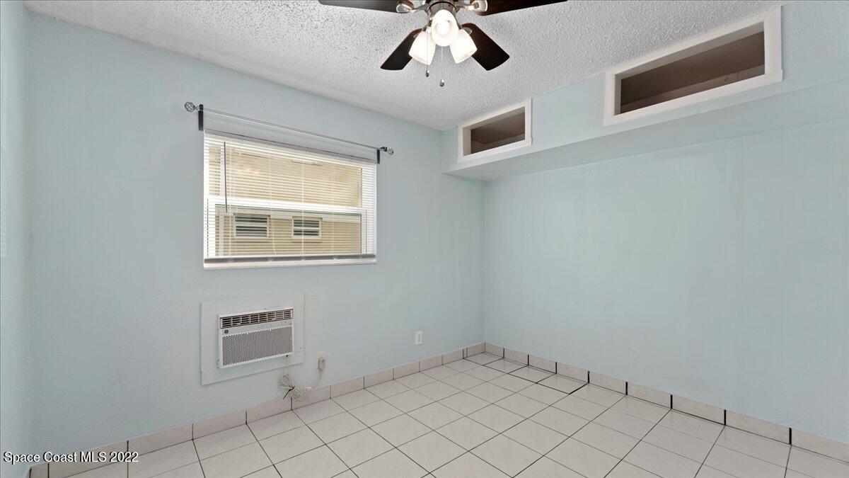 404 Tyler Avenue, 12