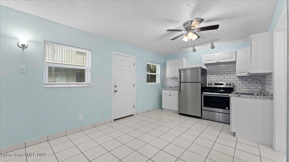 404 Tyler Avenue, 12