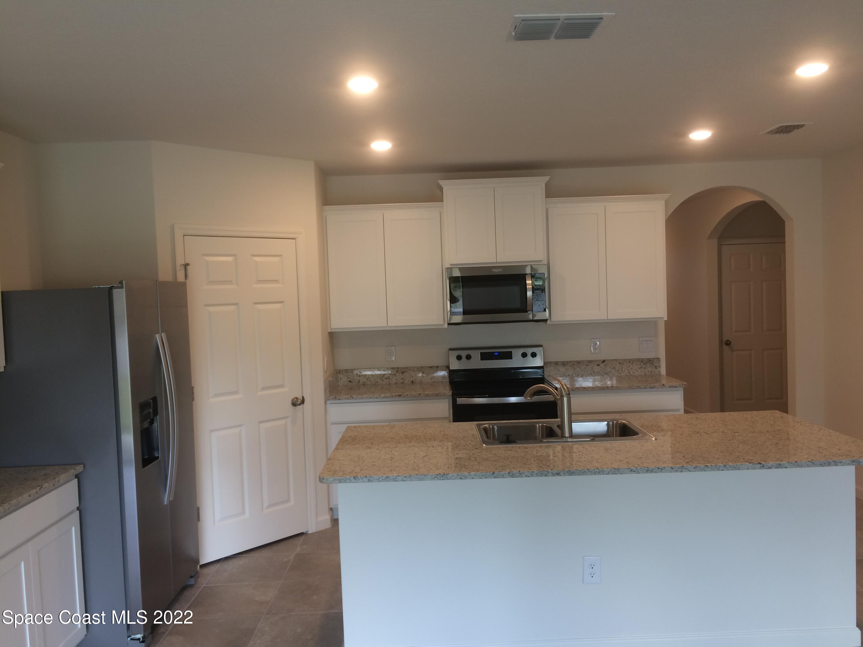 1326 Mineral Loop Drive NW