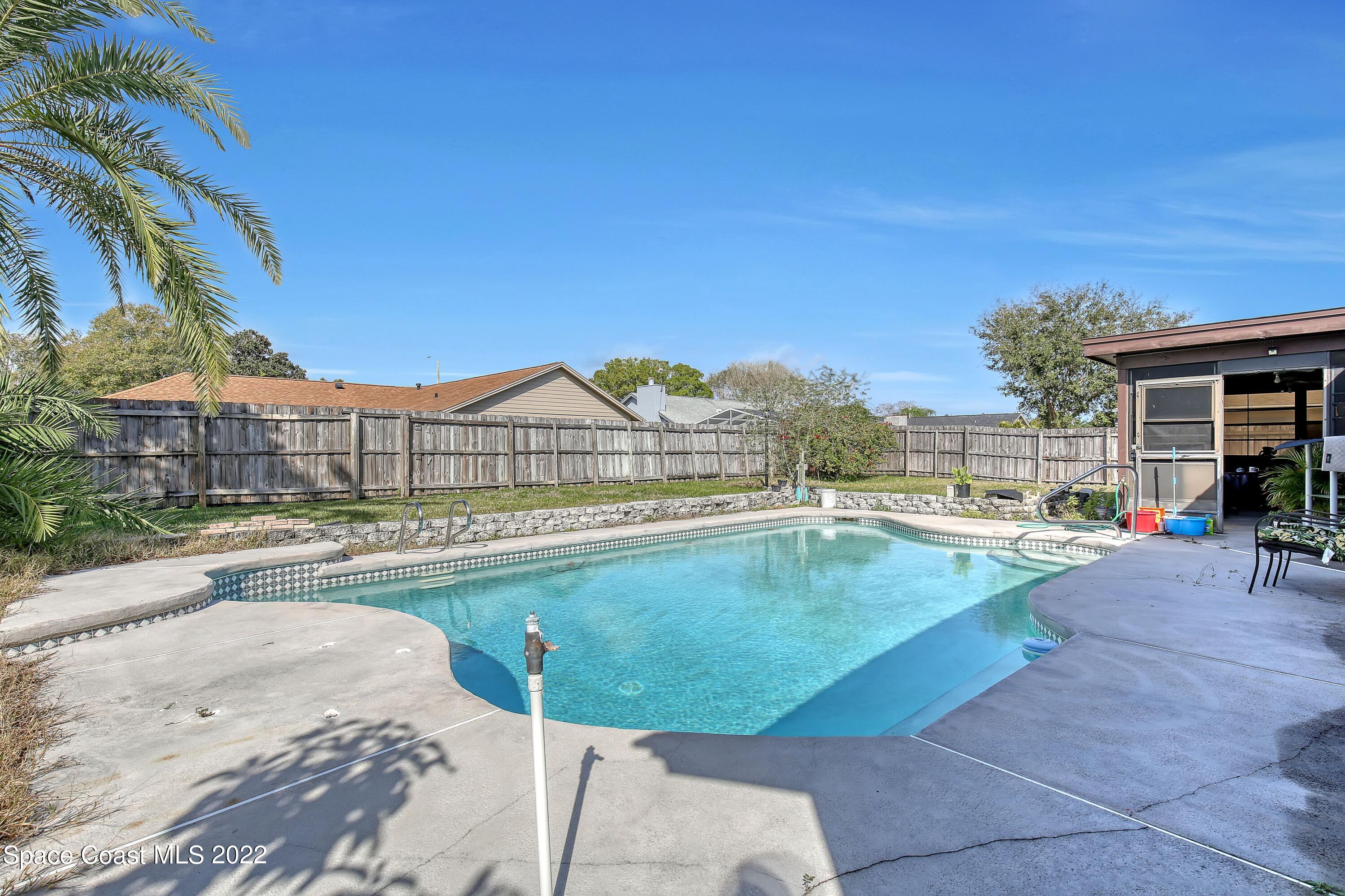 2594 Longwood Boulevard