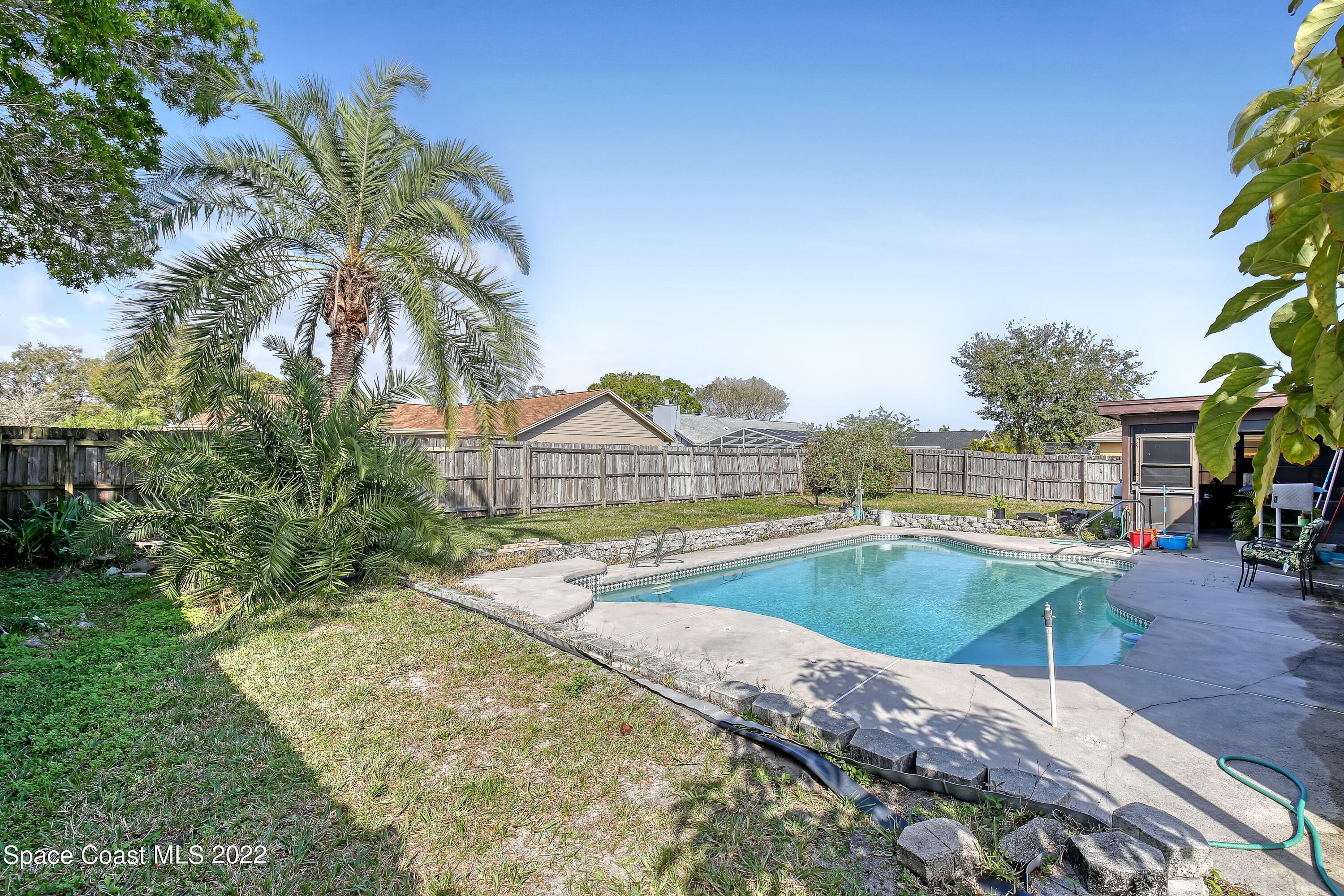 2594 Longwood Boulevard