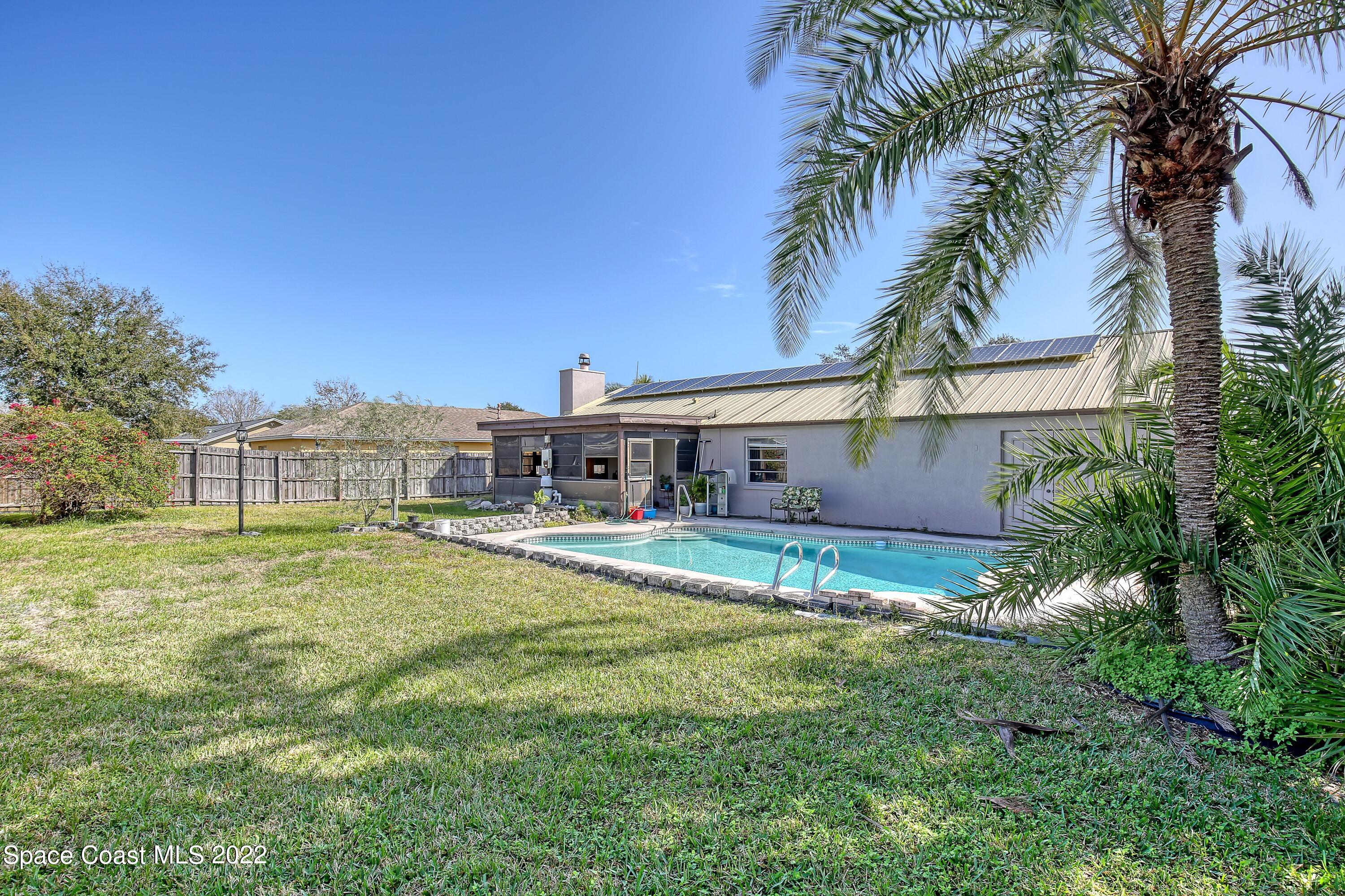 2594 Longwood Boulevard