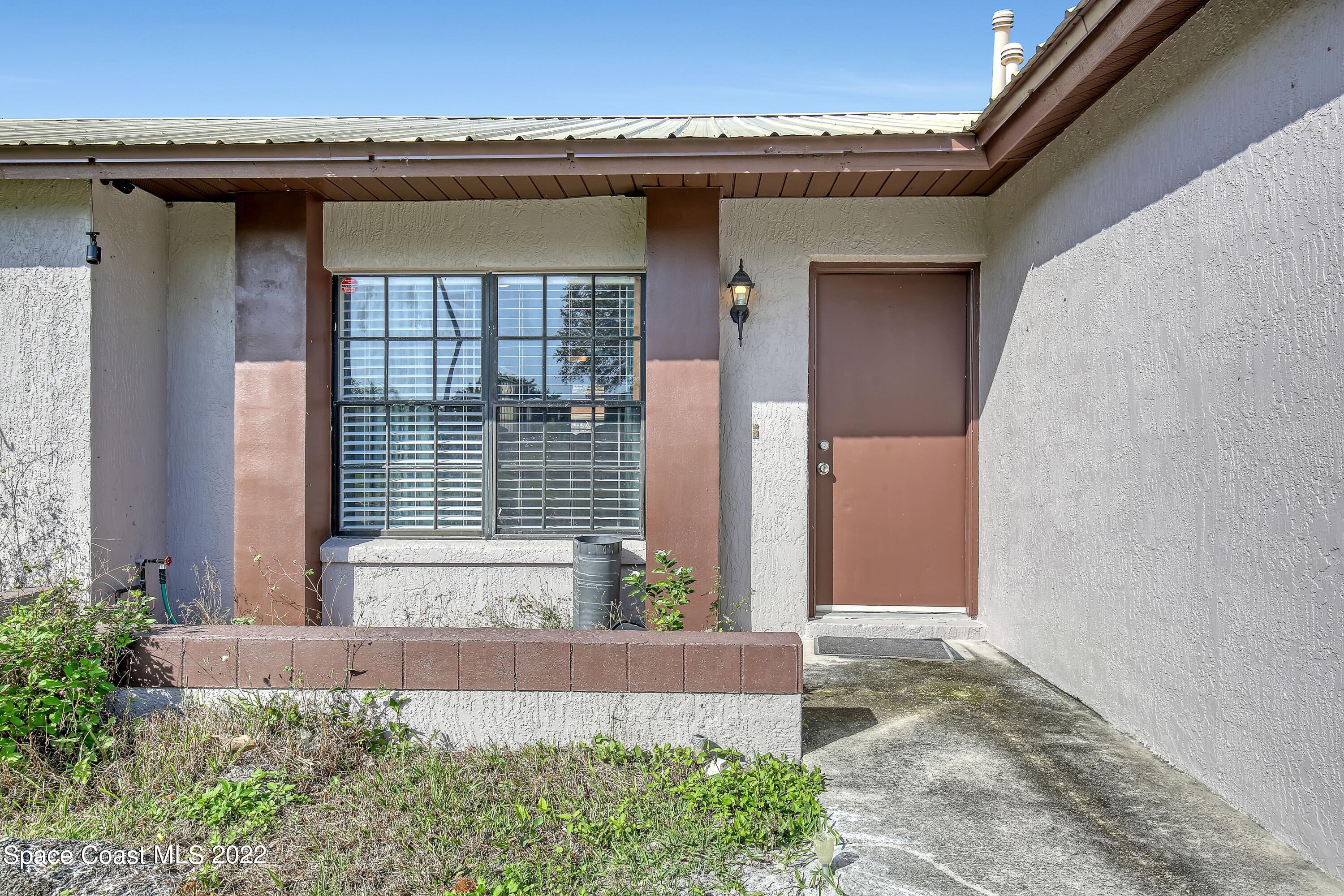 2594 Longwood Boulevard