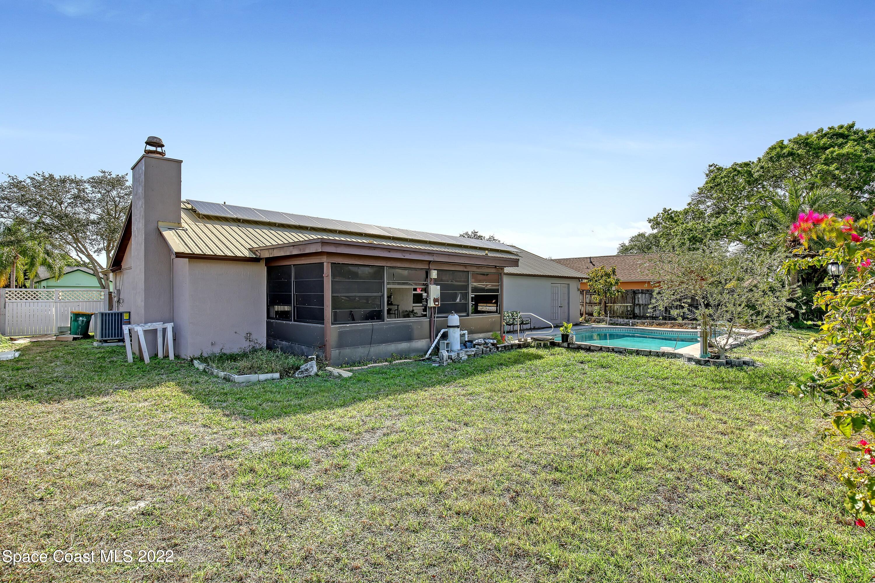 2594 Longwood Boulevard