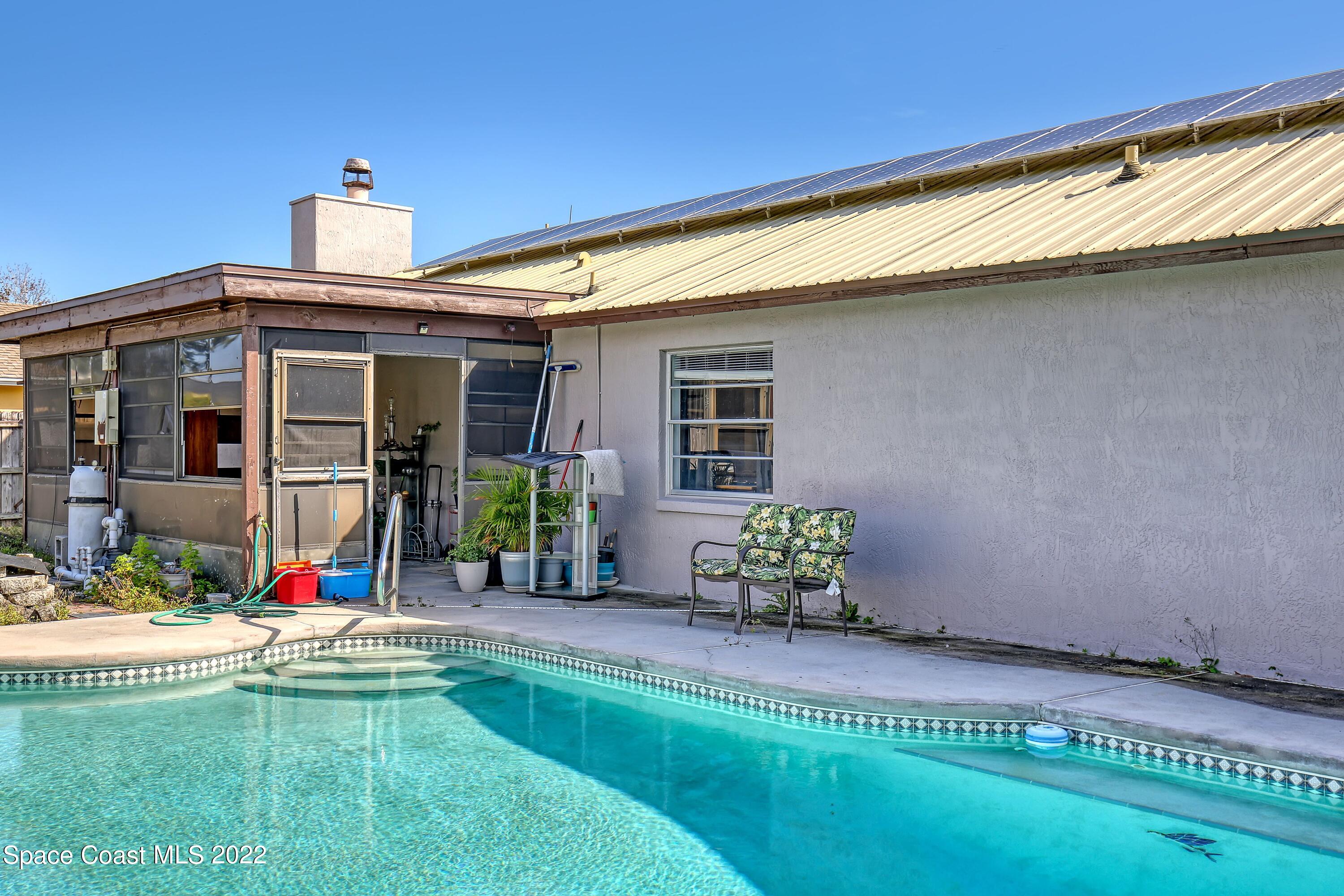 2594 Longwood Boulevard