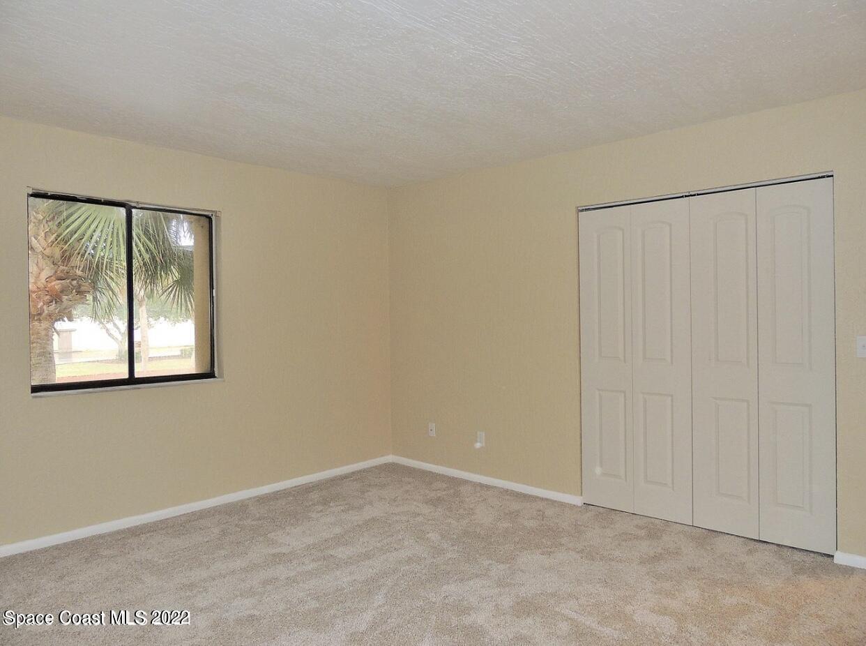 2190 Forest Knoll Drive NE, 201