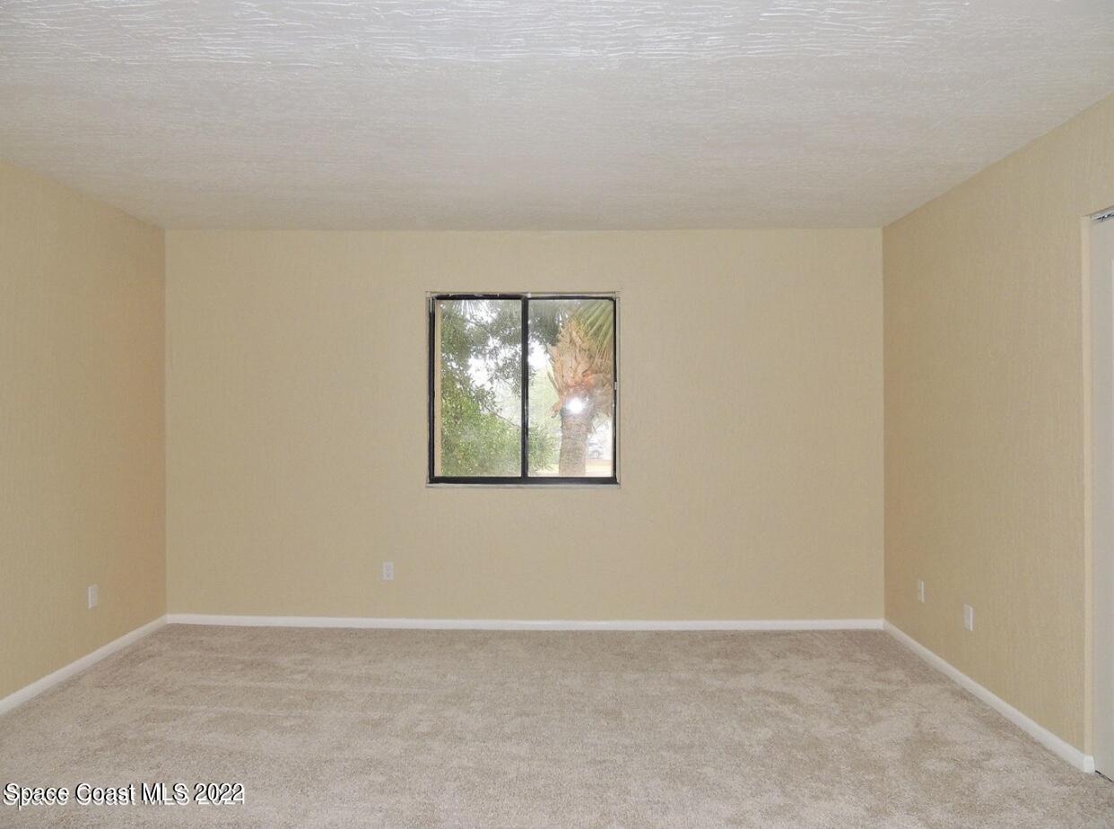 2190 Forest Knoll Drive NE, 201