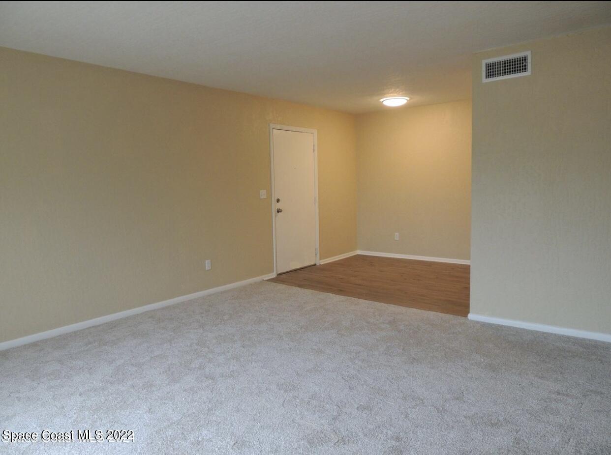 2190 Forest Knoll Drive NE, 201