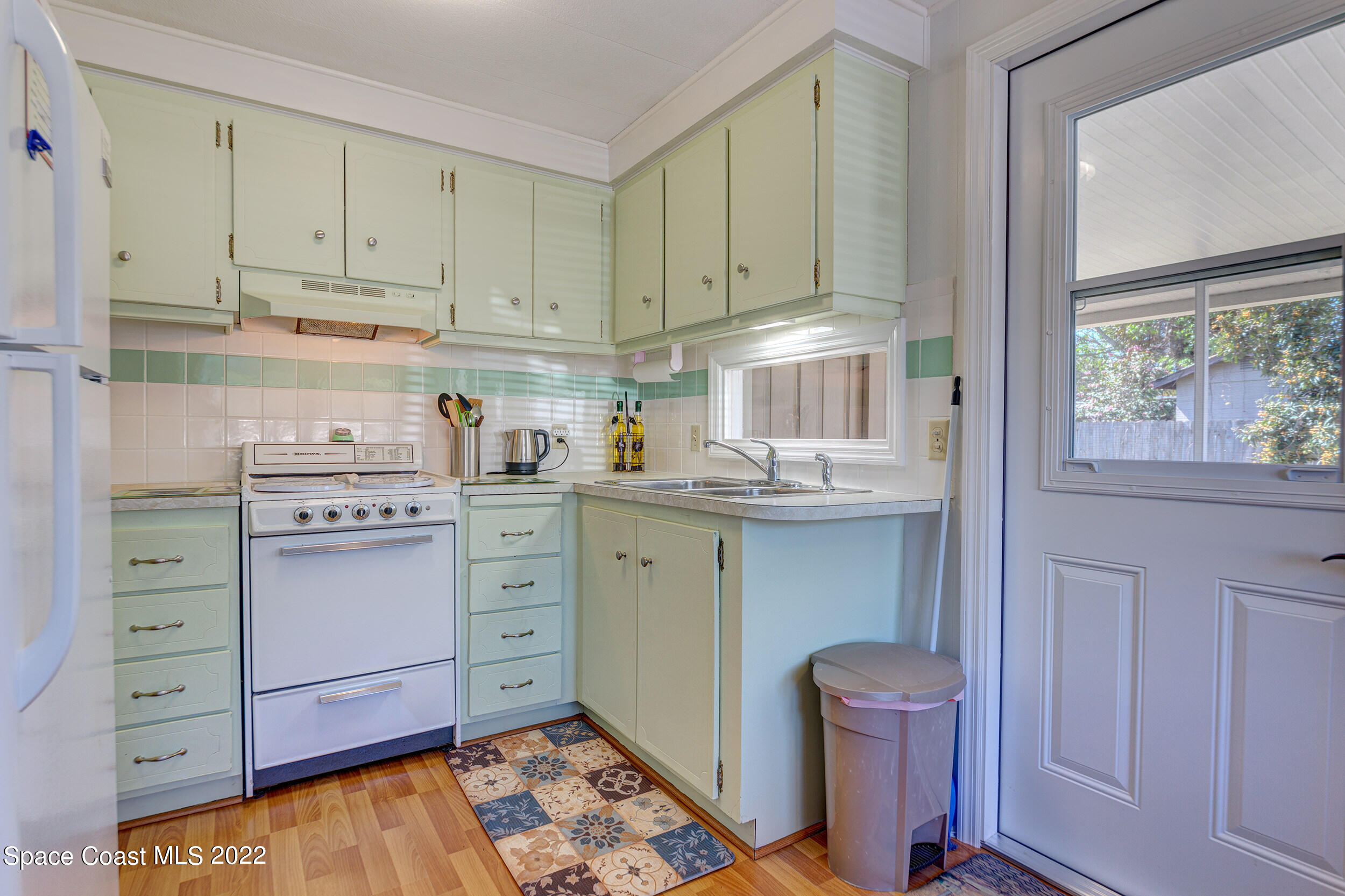 6879 Aster Drive